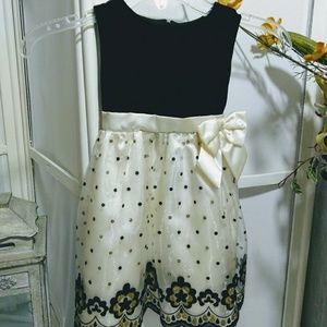 Mia Juliana size 4T cream & black dress gold dots